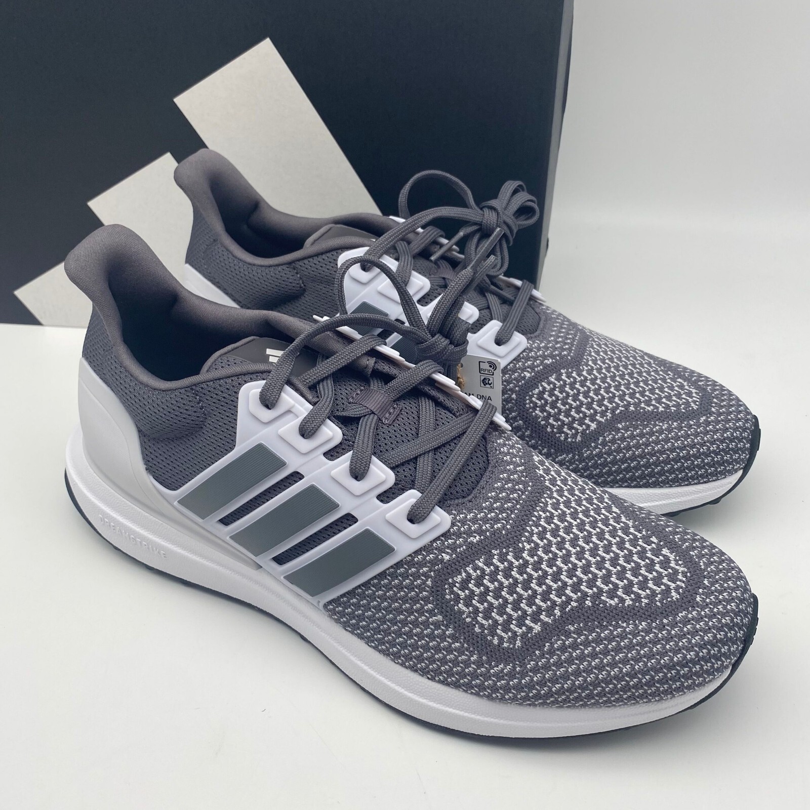 Adidas Ultradream DNA Shoes Sneaker Gray Running Mens Size 10.5 Adidas Ultradream DNA Shoes Sneaker Gray Running Mens Size 10.5
