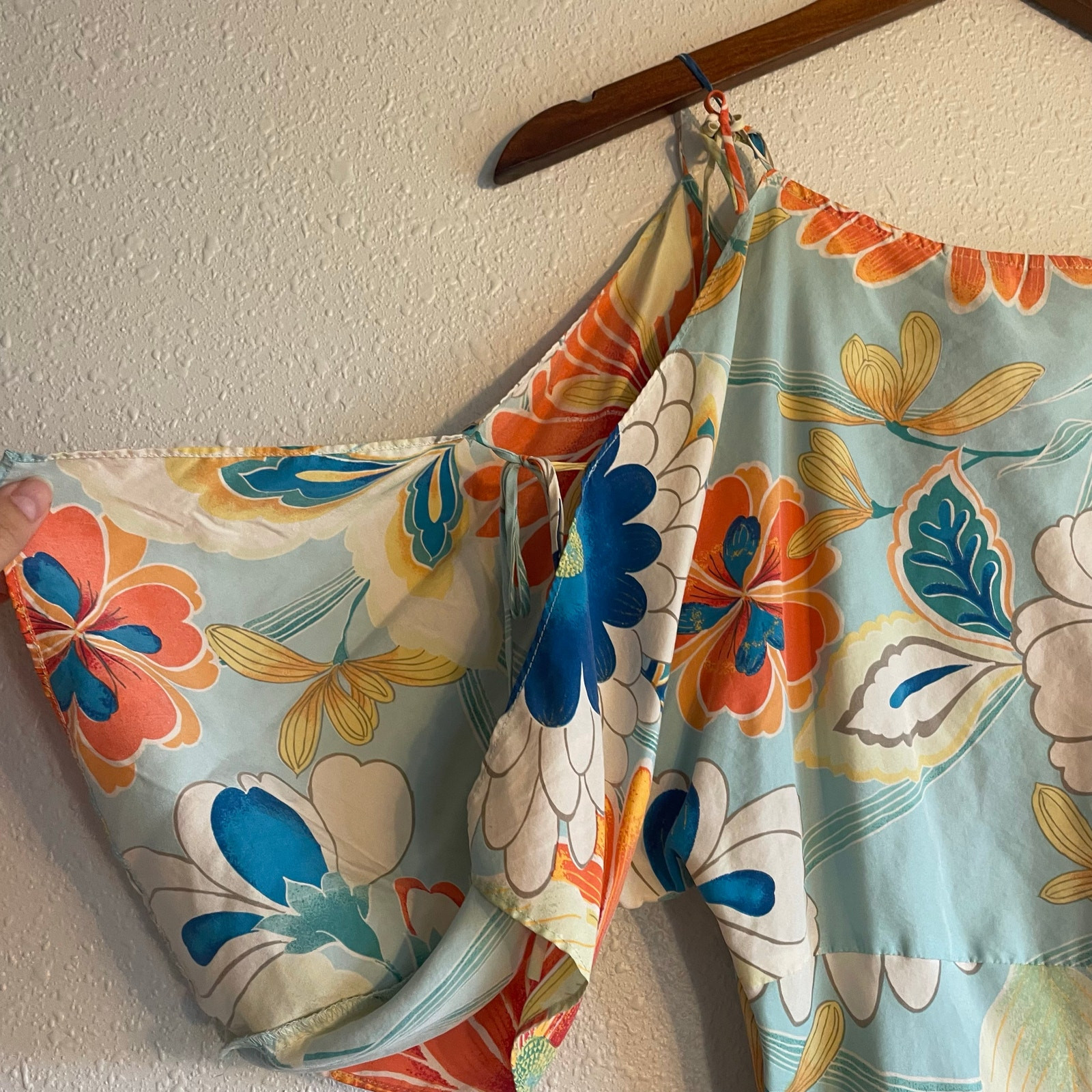 Express Chic Maximal Silk Spring Summer Cutout Top - image 6