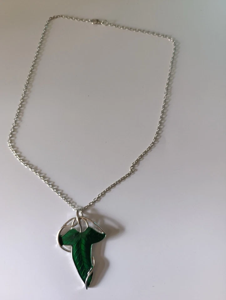 COLLANA SIGNORE DEGLI ANELLI - FOGLIA ELFICA DI FRODO Cod 29 - Immagine 3 di 3