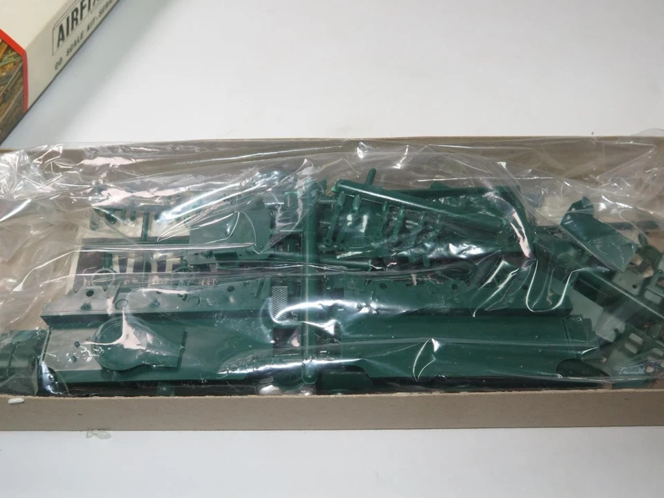 VINTAGE AIRFIX OO SCALE MODEL RAILWAY KIT Harrow SEALED in Red Stripe Box - Image 2 of 4