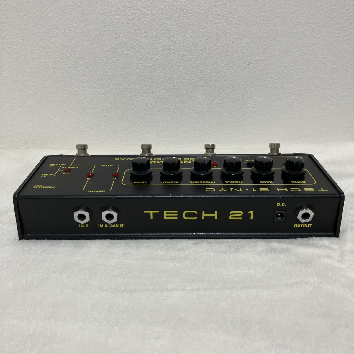 ベース MECHO TECH 21 NYC SansAmp Bass Drive Tech 21 NYC Sansamp Programmable Bass Driver DI Pedal