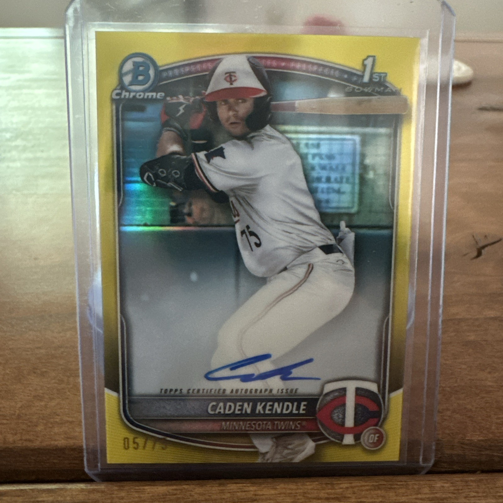 CADEN KENDLE 2025 BOWMAN CHROME 1ST AUTOGRAPH YELLOW REFRACTOR AUTO /75 Q4920