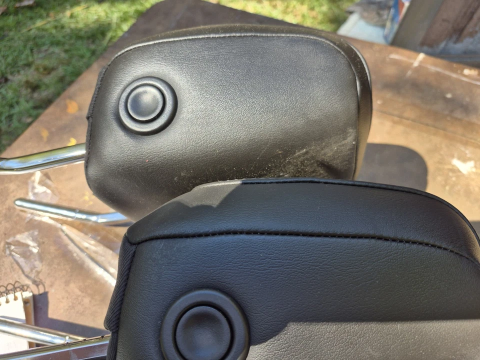 Reposacabezas CADILLAC CTS Izquierdo 14 15 16 17 18 19 Foto 2 de 3