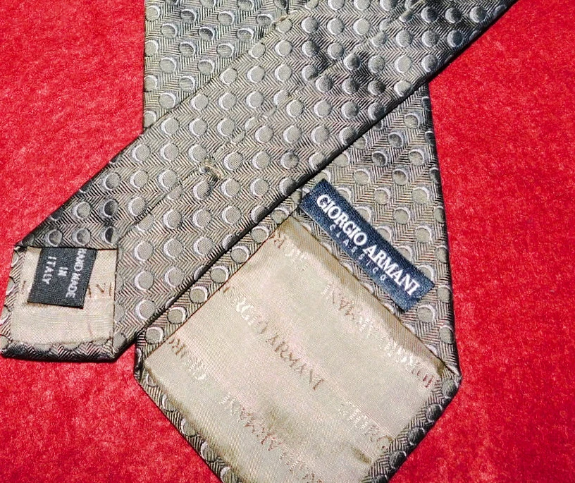 GIORGIO ARMANI 意大利制造 灰色/浅灰色 DOTS MOTIF 领带 - 设计领带。 — 第 3/3 张图片