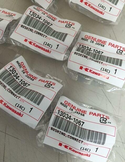 KAWASAKI ZZR600 ZX600D NINJA ZX-6 90-1993 CON ROD BUSHING SET BLUE