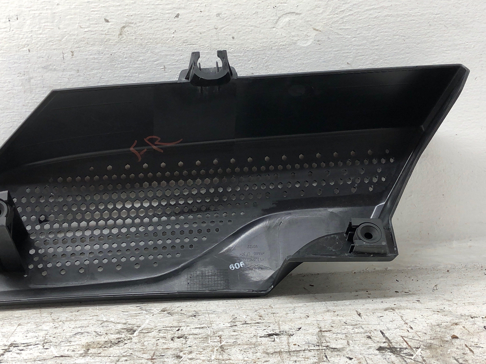 2019-2023 ASTON MARTIN VANTAGE 4.0L RIGHT ENGINE SIDE COVER PANEL JY53-6N022-AC