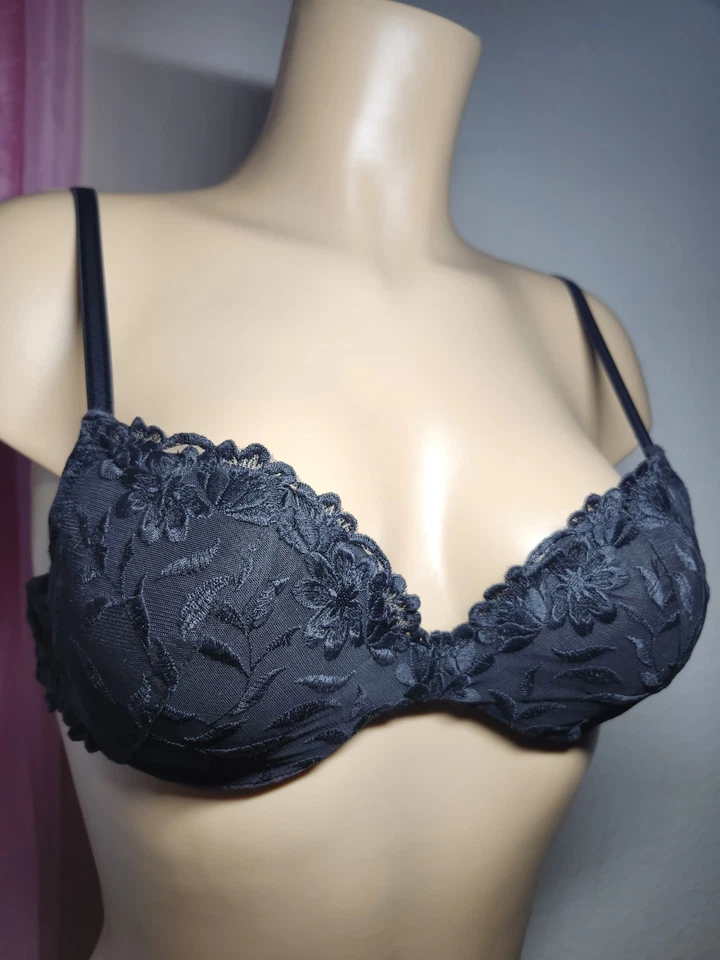 Wonderbra Extravagance Bra 36A Style 7492 Black Embroidered Lace Push Up  - Image 2 of 4