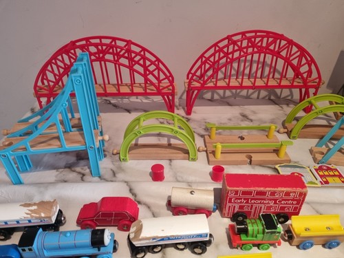 Brio/Thomas Large Set Of 45 Vehicles, Accessories And Lots Of Track - Picture 7 of 9