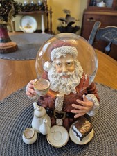 St. Nicholas Square Musical Snow Globe Christmas Santa Plays Jingle Bells