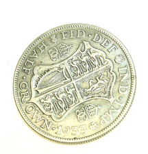 1933 GEORGE VI SILVER HALF CROWN CONDITION THE COIN FOR SALE IS IN PHOTO.