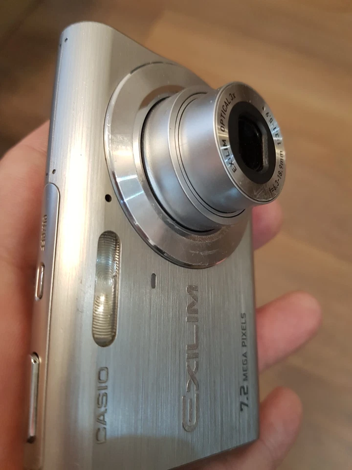 Casio Exilim EX-Z70 7.2MP Digital Camera – Silver – Tested, Works - Image 4 of 4