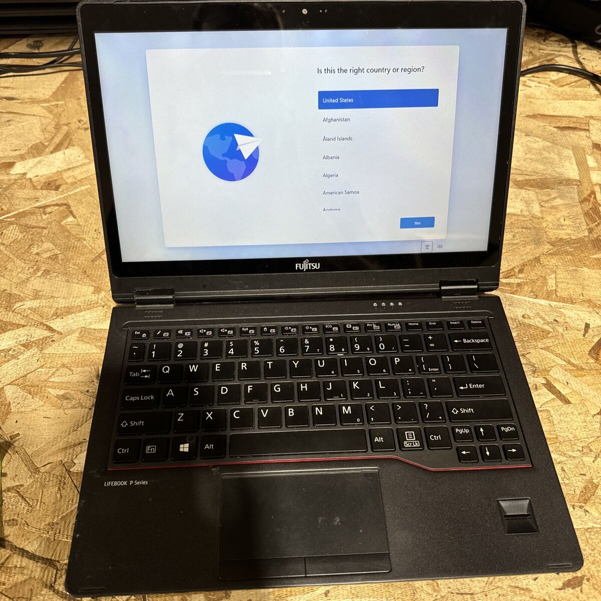 FUJITSU LIFEBOOK P728 12.5 FUJITSU LIFEBOOK P728 12.5
