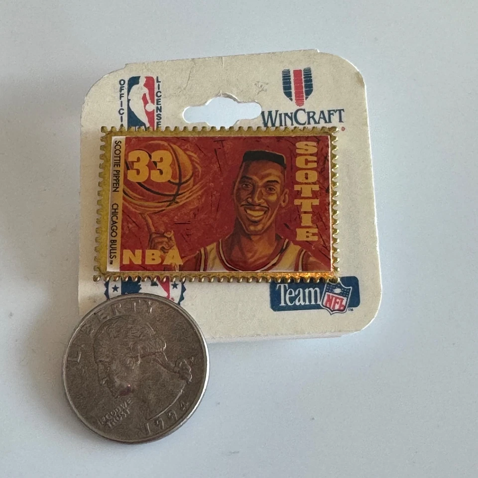 Vintage WinCraft Scottie Pippen #33 Chicago Bulls NBA Enamel Pin on Card Stamp - Image 2 of 4