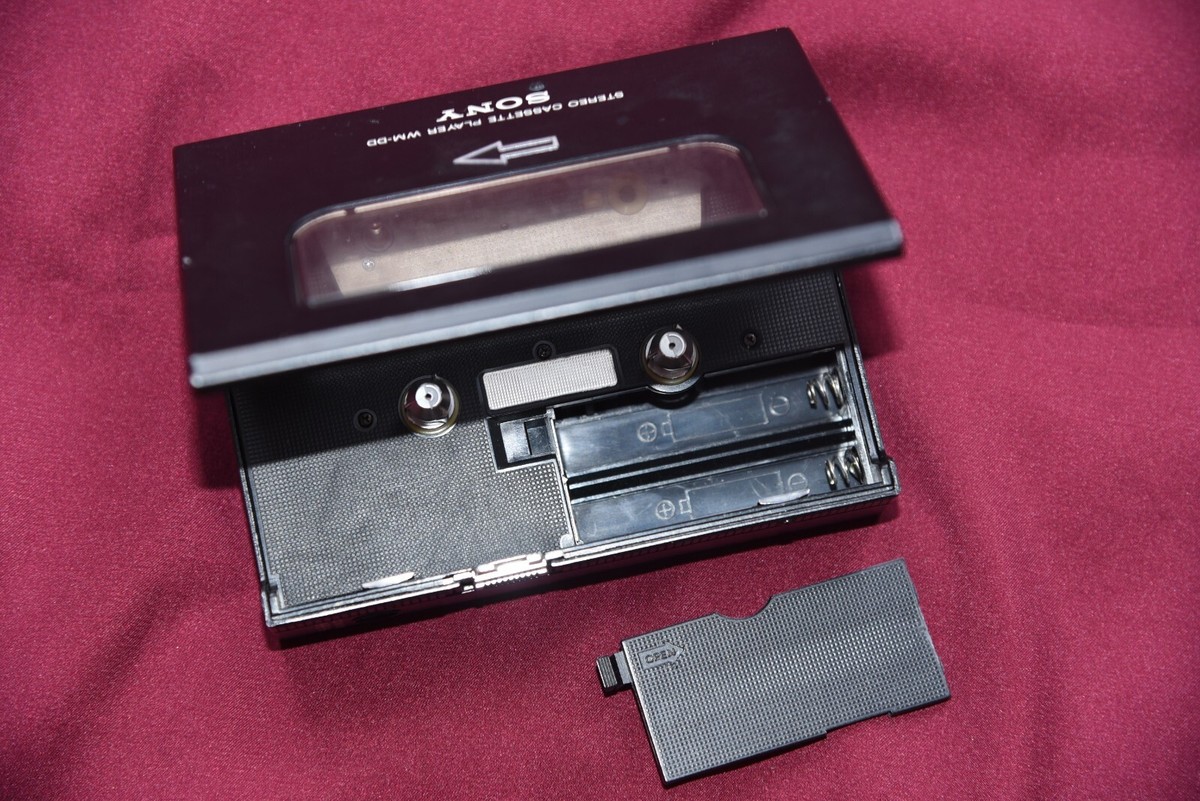 Sony WM-DD Walkman Cassette Player Working | eBay