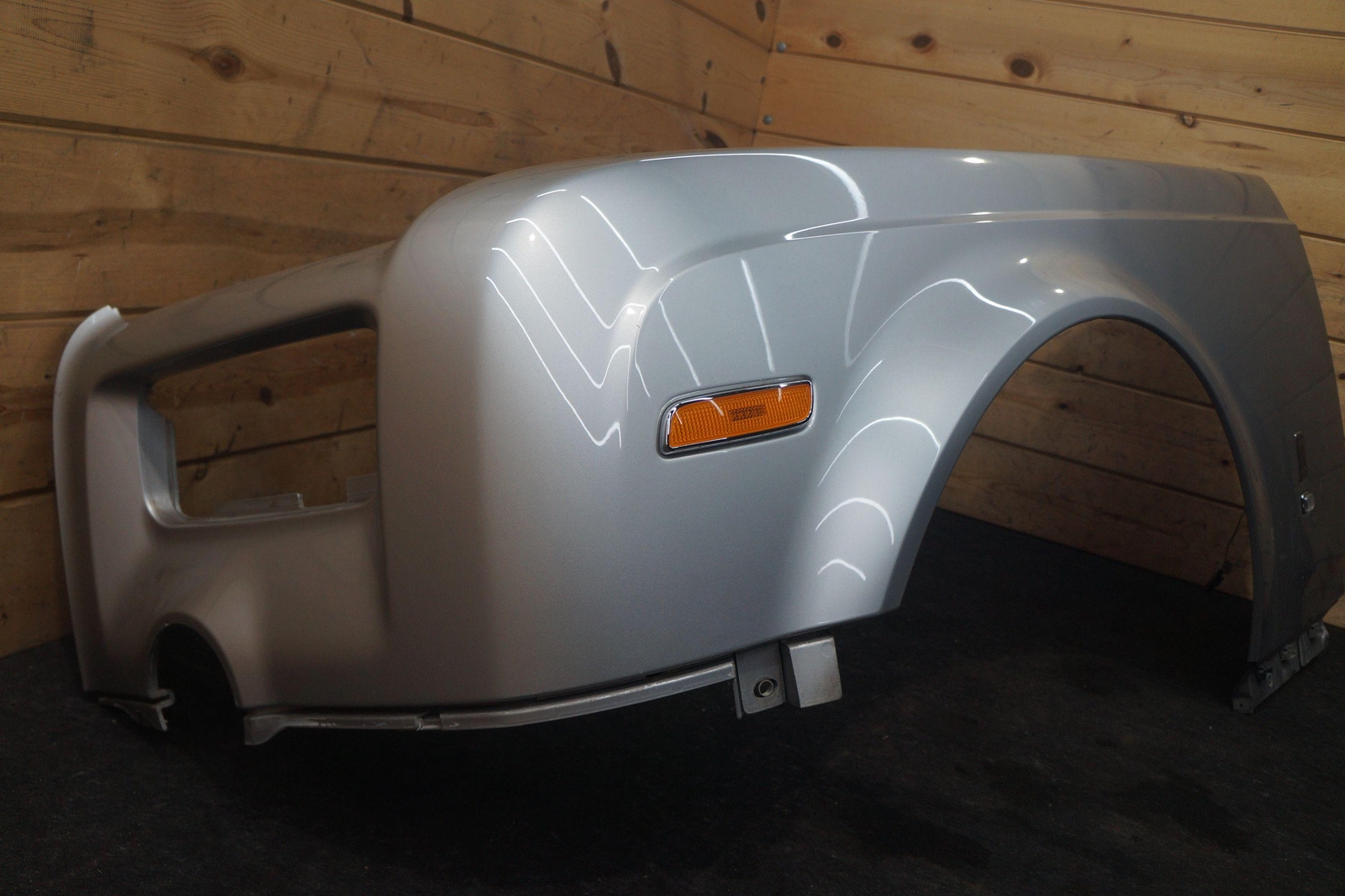 Front Left Driver Side Fender Wing Panel Silver 41357040149 Rolls Royce Phantom