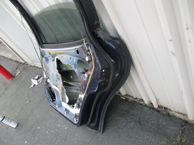 Maserati Quattroporte RH Rear Door Blue P/N 67062200