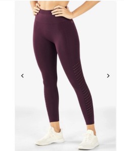 maroon fabletics leggings