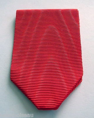 FRANCE: Ruban NEUF plié, pour médaille de chevalier de la Légion d'honneur
