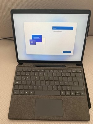 Microsoft Surface Pro 9 13 Zoll (256GB SSD, Intel Core i5 12. Gen) + Zubehör