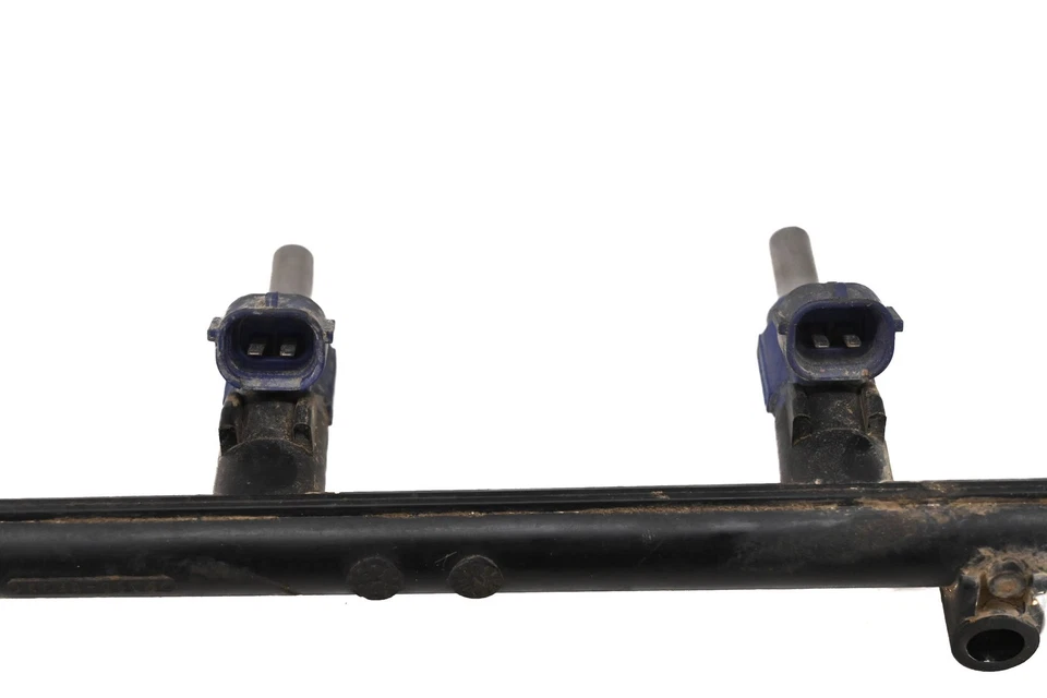 17 Yamaha YXZ1000R SS EPS 4x4 riel de combustible e inyectores Foto 2 de 4