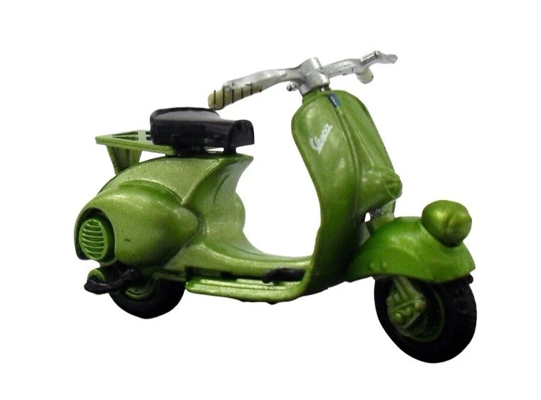 New-Ray 1948 Vespa 125  Moped bike 1:32 diecast model toy 2.5 Inch Green - Image 3 of 4