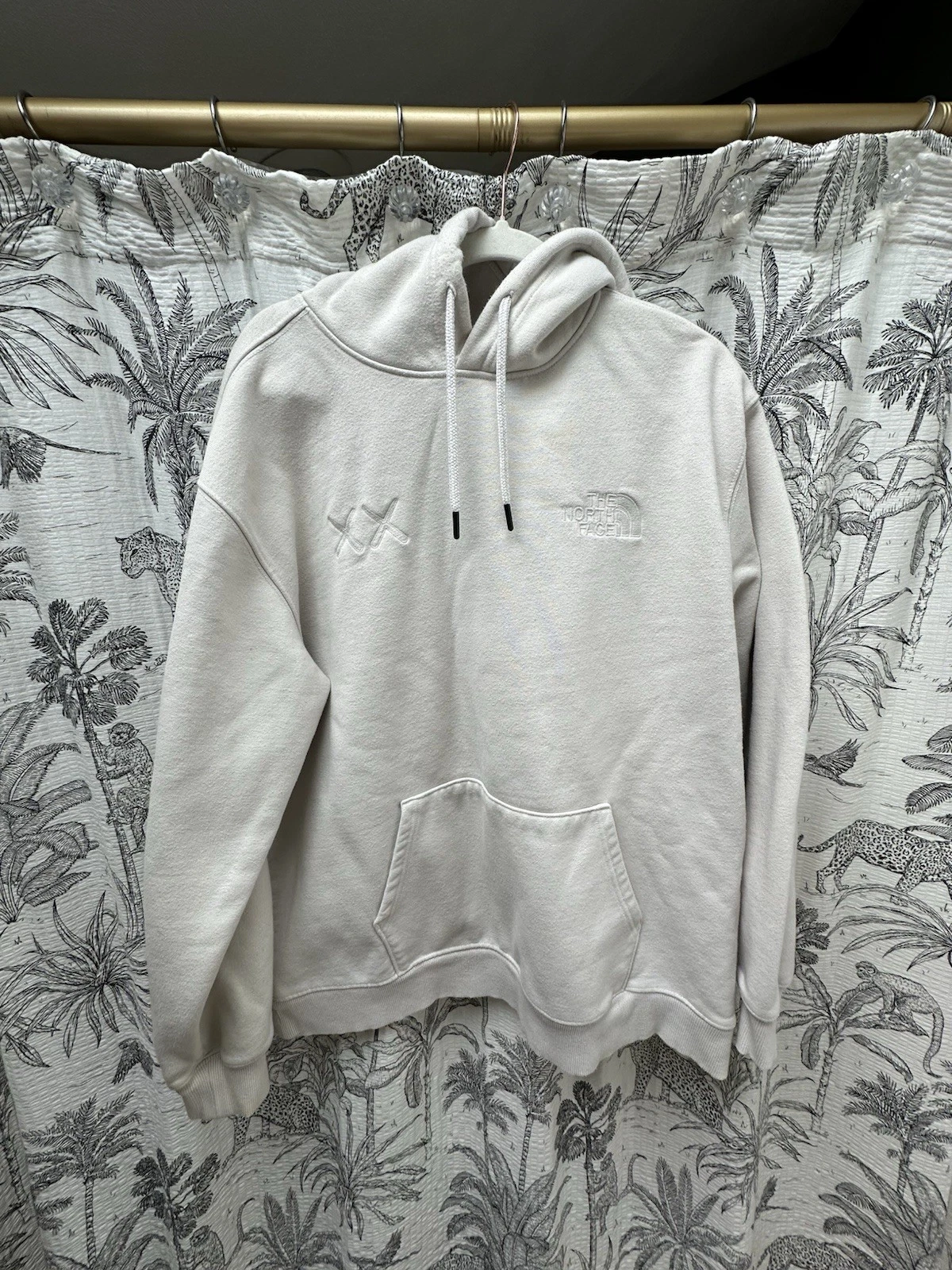 KAWS x The North Face TNF Hoodie Moonlight Ivory Size XL
Opens in a new window or tab