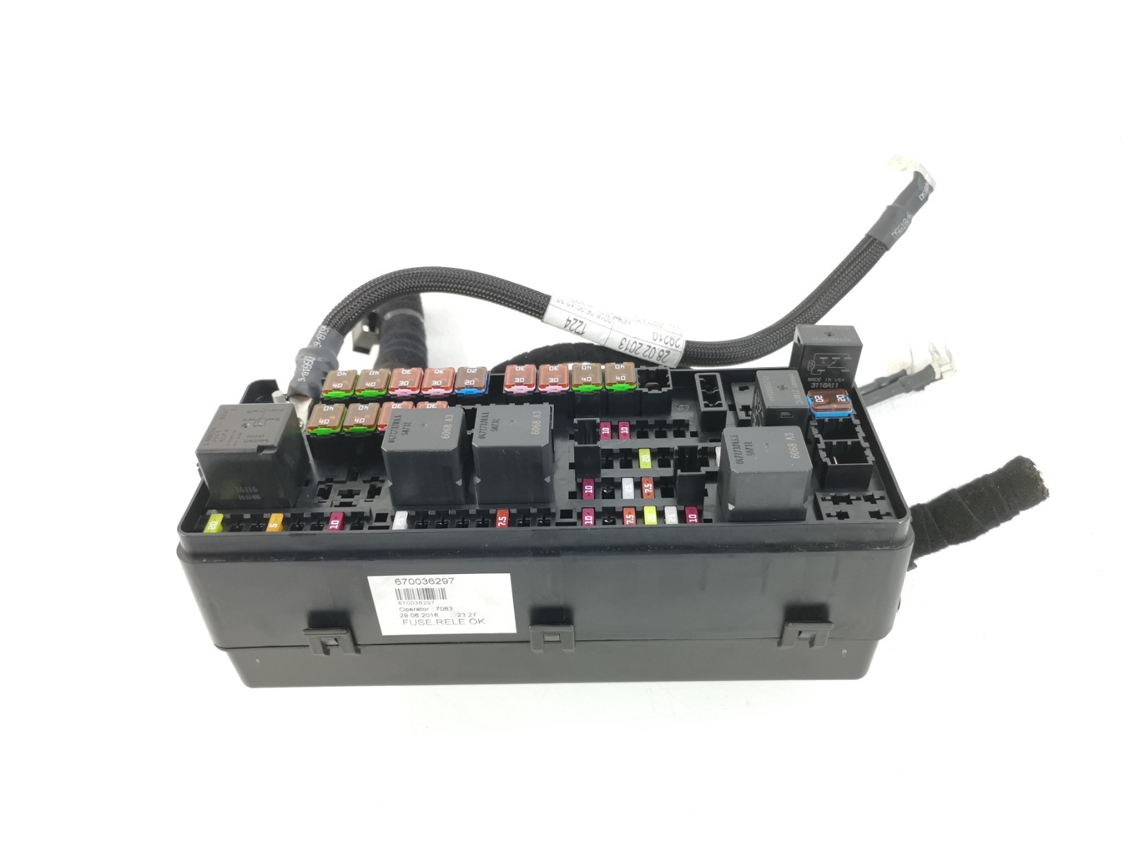 Maserati Ghibli RWD 2017 3.0 L Rear Trunk Fuse Relay Box 670006554 OEM