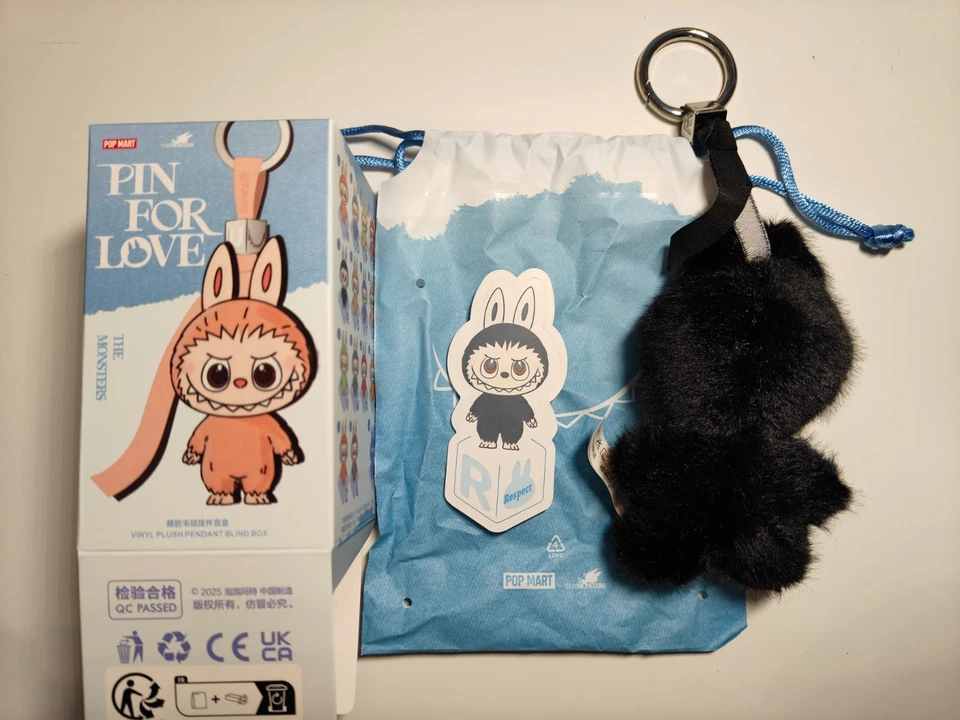 POP MART Labubu V4 The Monsters Pin For Love Alphabet Plush Pendant - Letter R - Image 3 of 4
