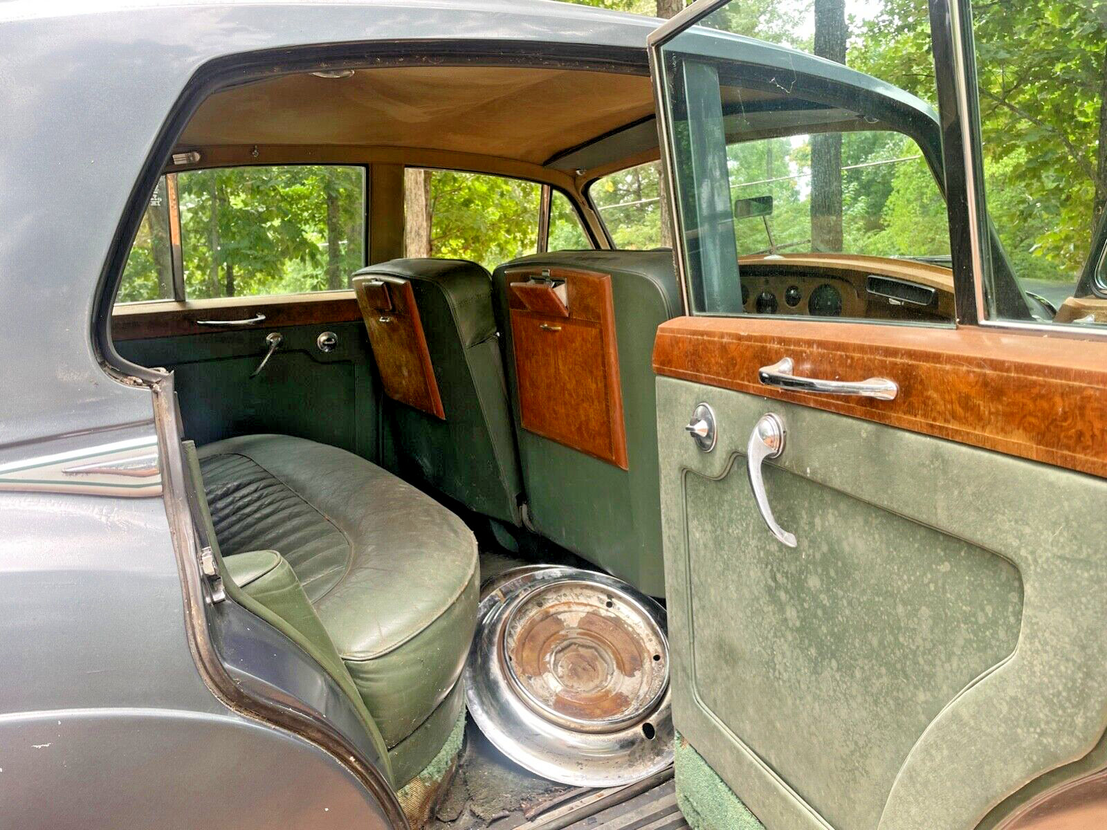 ROLLS ROYCE CLOUD BENTLEY FILTER. THE WORLDS LARGEST USED 1946 TO 1965 INVENTORY