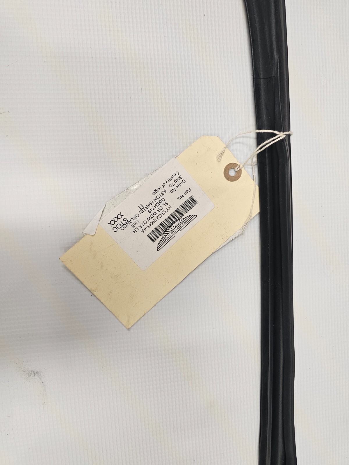 HY53-C215K45-AA LH OUTER WINDOW SEAL              ASTON MARTIN DB11  (2017-2023)