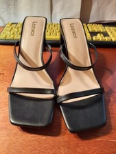 NEW  Leevar Square Open Toe Sandal Chunky Low Heel Two Strap Mule Black Sz 8/10