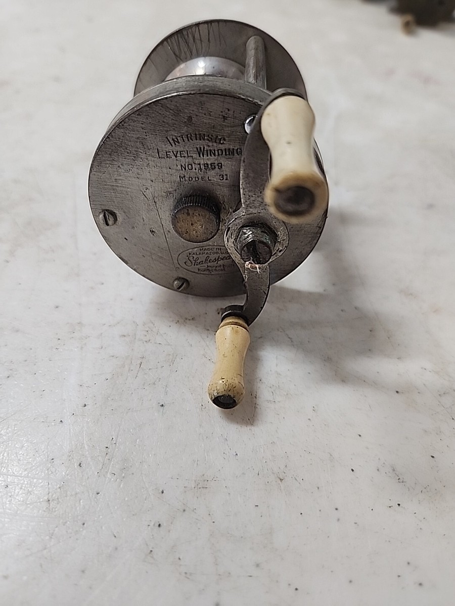 Vintage Shakespeare Intrinsic fishing Reel No. 1959 Model 31 #1903