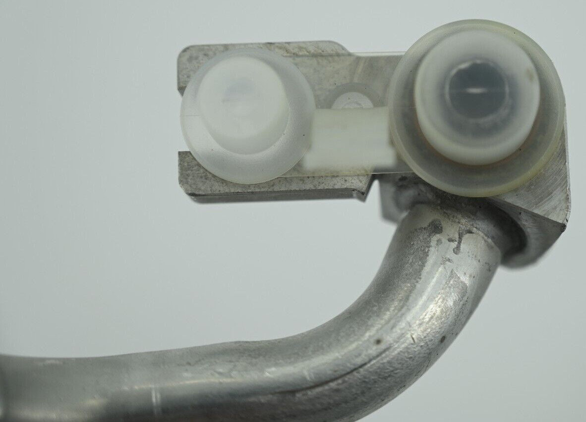 Genuine OEM Maserati AC Air Conditioning Compressor Hose Line P/N 670005039