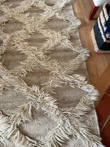 2.5' x 9' Anthropologie Neutral Wool Boho Lattice Flokati Runner Rug-Used - Picture 3 of 10