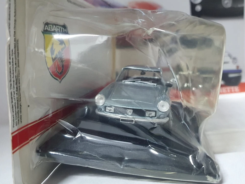 2400 Coupé - 1961 scala 1/43 abarth collection hachette - Immagine 3 di 4