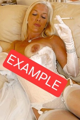 AKT VOLLBUSIG SEXY RAUCHEND REIF MODEL 8X6 EROTIK KUNST FOTODRUCK DESSOUS GEWAGT
