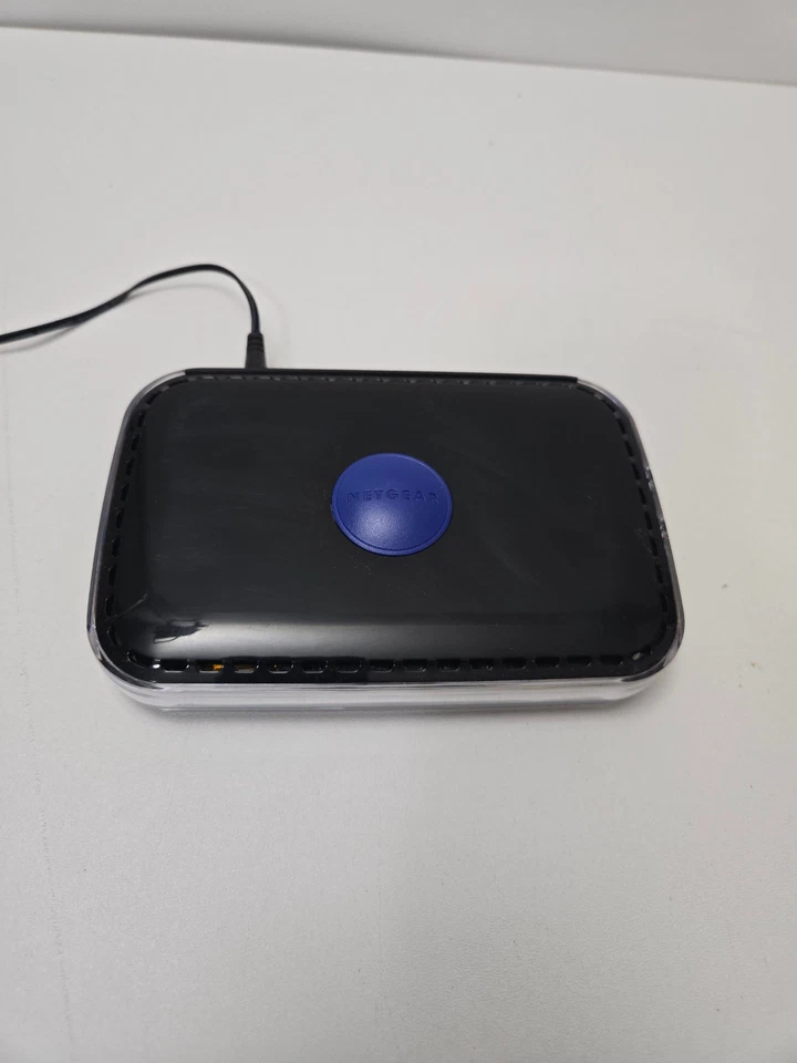 Netgear N600 4-Port Gigabit Wireless N Router N600 - Image 4 of 4