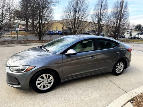 2017 Hyundai Elantra - Picture 7 of 34