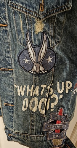 Chaqueta vaquera Looney Tunes Zara mujer corredor bugs conejito piolín pájaro M - Imagen 4 de 13