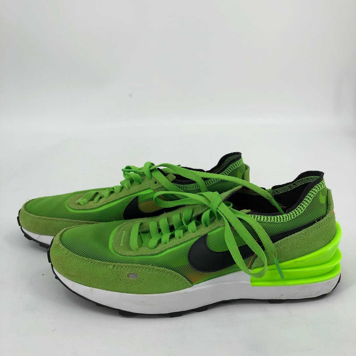 Nike Green/Black Lace-Up Athletic Sneakers | Classic Style  display picture 3