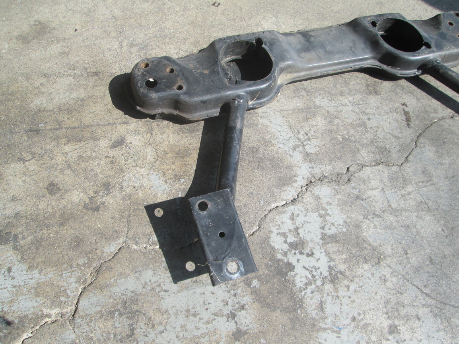 Maserati Quattroporte 05-10 - Front Cross Member # 239064 / 67482600