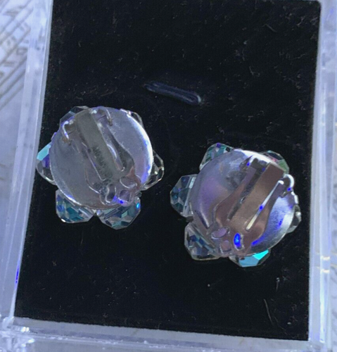 Vintage Brilliant aurora borealis Crystal earrings Clip On Silvertone Metal 3/4" - Picture 4 of 12