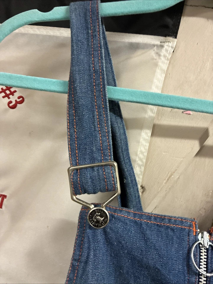 Mono de jean azul de mezclilla con parte inferior campana años 60 70 de colección con cremallera frontal talla XXS?? Foto 2 de 4
