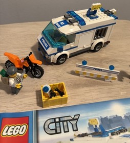 Lego City Set Prisoner Transport 7286  2011 Retired; 100% complete w/ manual