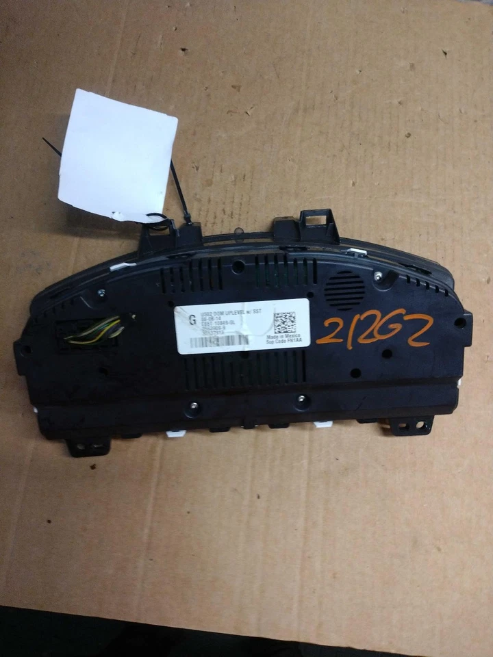 Medidor de velocímetro usado para: Ford Explorer MPH ID 2015 EB5T-10849-GA a través de grado G Foto 2 de 4