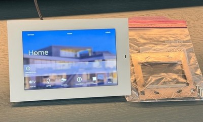 Savant ITP-E8000W-20 8'' On Wall Touch Screen Panel + Bracket - MINT CONDITION