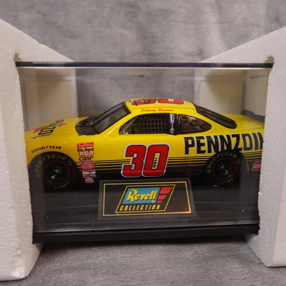 Pontiac Grand Prix 1997 vintage Revell Pennzoil #30 1:24 diecast Johnny Benson Foto 2 de 4
