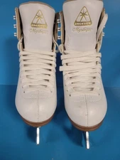 Jackson Mystique  size 2C size skates with mark ll blades (gently Used)