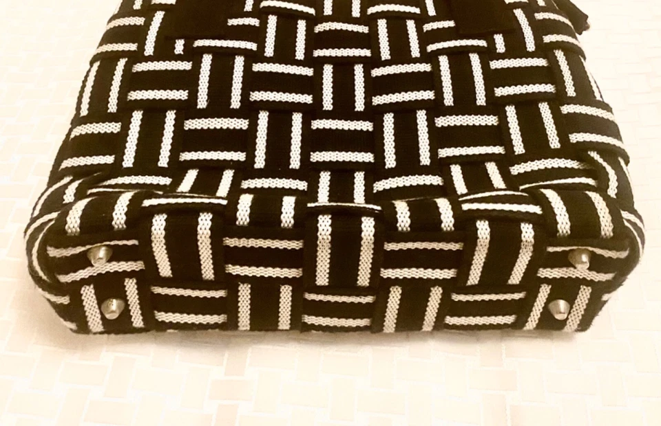 Belvah Black and White Checkered Basket Weave 10"x7" Handbag/18" Drop - Image 3 of 4