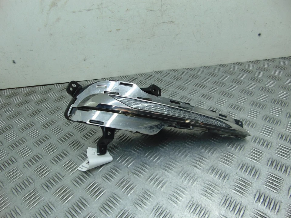 Luz lateral derecha Peugeot 308 O/S/día/luz de funcionamiento 3 pines 2013-2021S Foto 3 de 4